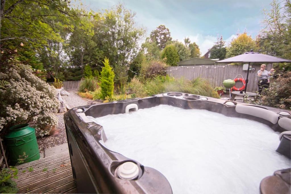 Willa Calm Scottish Country Escape With Hot Tub Sleeps 6 Inverness Zewnętrze zdjęcie